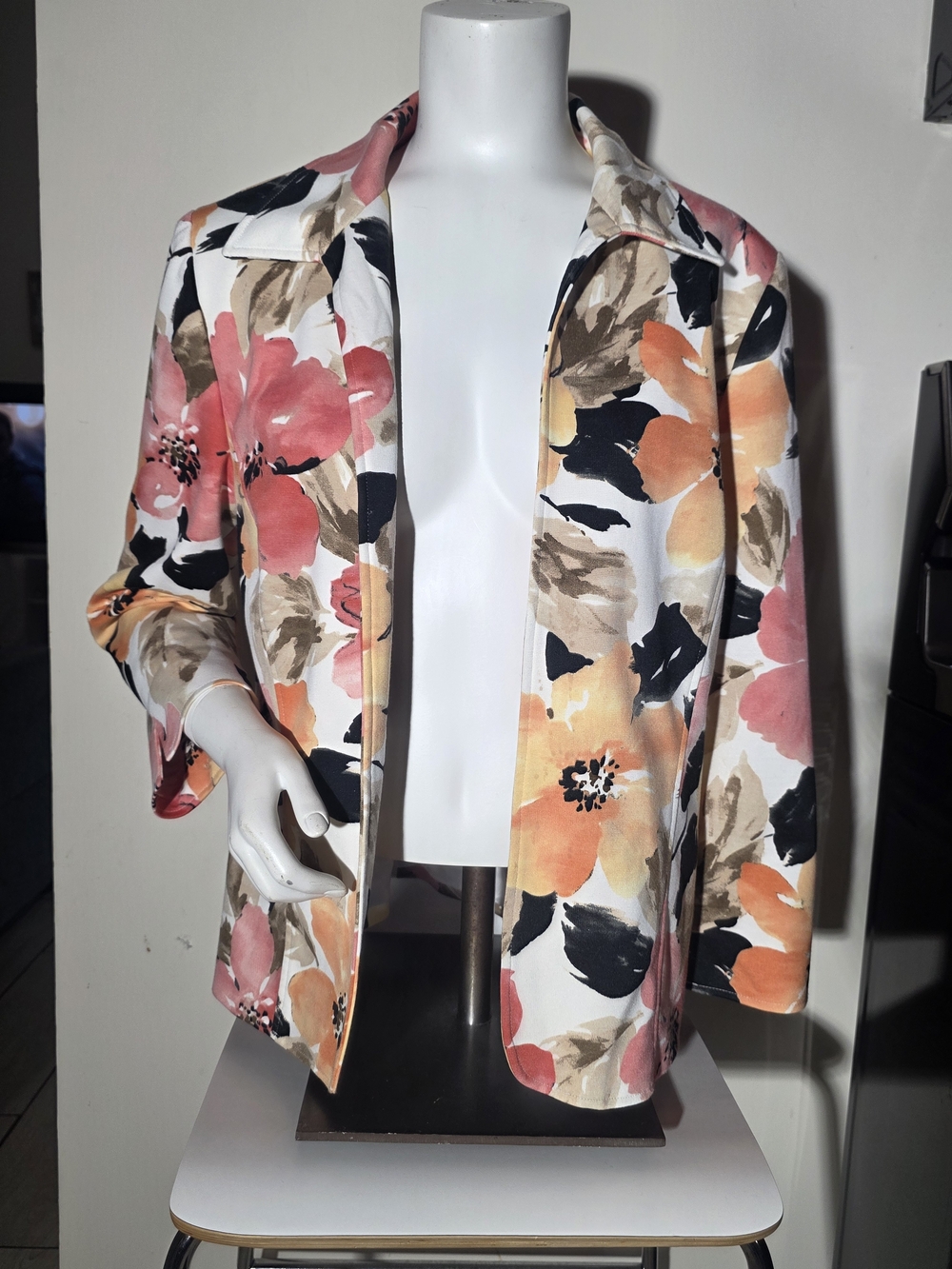 Alfred Dunner Floral Open-Front Women's Jacket - Pink, Orange & Cream (Size 8)